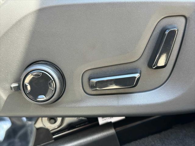 2026 Volvo XC60 Plug-In Hybrid Ultra, T8 AWD Electric/Gasoline, Dark