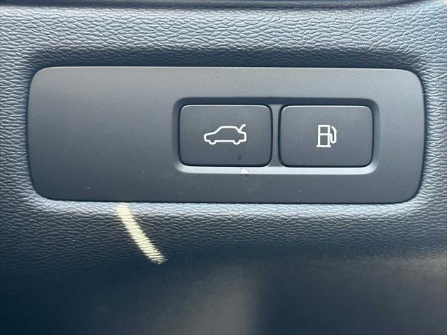 2026 Volvo XC60 Plug-In Hybrid Ultra, T8 AWD Electric/Gasoline, Dark
