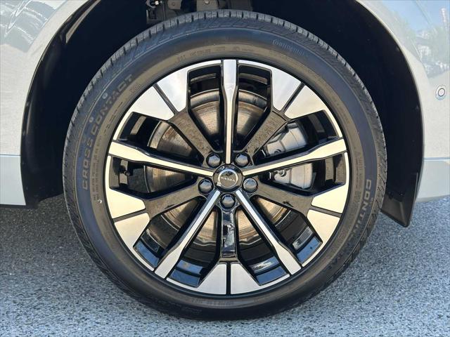 2026 Volvo XC60 Plug-In Hybrid Plus, T8 AWD Electric/Gasoline, Dark
