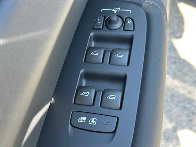 2026 Volvo XC60 Plug-In Hybrid Plus, T8 AWD Electric/Gasoline, Dark