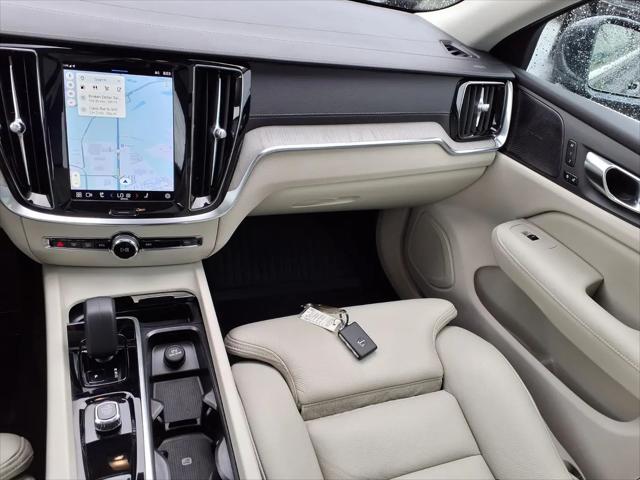 2023 Volvo S60 B5 Ultimate Bright Theme