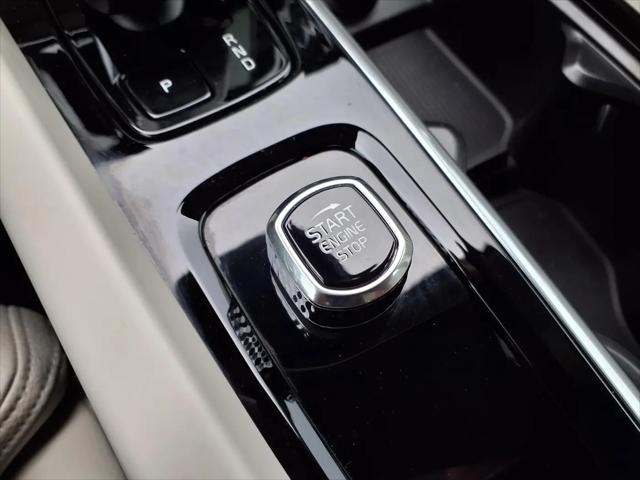 2023 Volvo S60 B5 Ultimate Bright Theme
