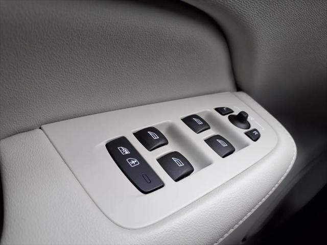 2023 Volvo S60 B5 Ultimate Bright Theme