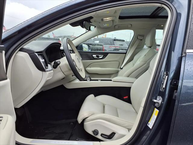 2023 Volvo S60 B5 Ultimate Bright Theme