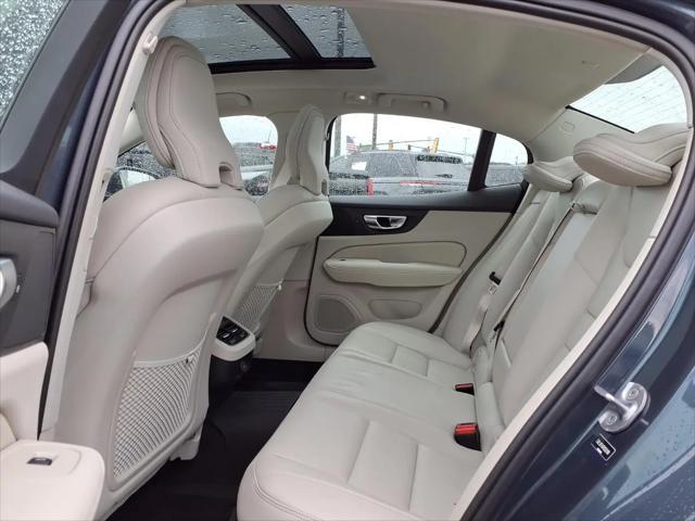 2023 Volvo S60 B5 Ultimate Bright Theme