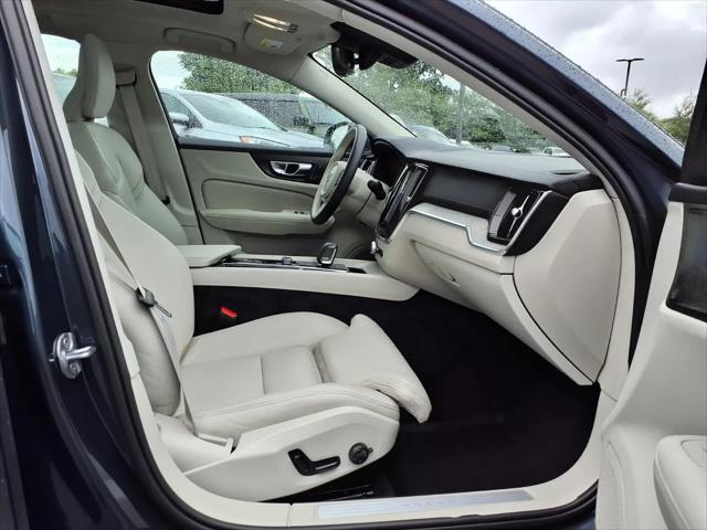 2023 Volvo S60 B5 Ultimate Bright Theme