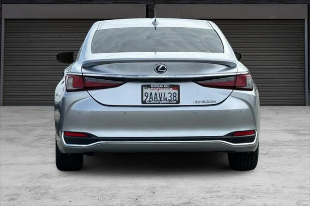 2022 Lexus ES 300h ES 300h