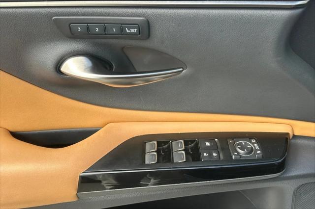 2022 Lexus ES 300h ES 300h