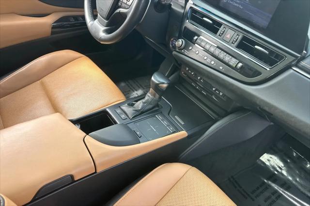 2022 Lexus ES 300h ES 300h