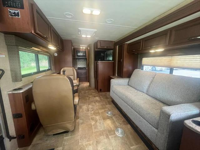 2015 Ford E-350 Stripped E-350