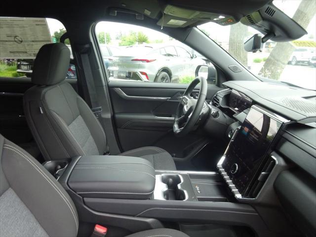 2026 GMC Acadia Elevation FWD
