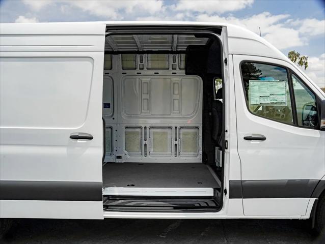 2025 Mercedes-Benz Sprinter 2500 High Roof 4-Cyl Diesel