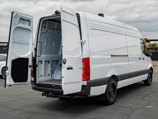 2025 Mercedes-Benz Sprinter 2500 High Roof 4-Cyl Diesel