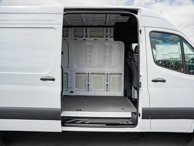 2025 Mercedes-Benz Sprinter 2500 High Roof 4-Cyl Diesel