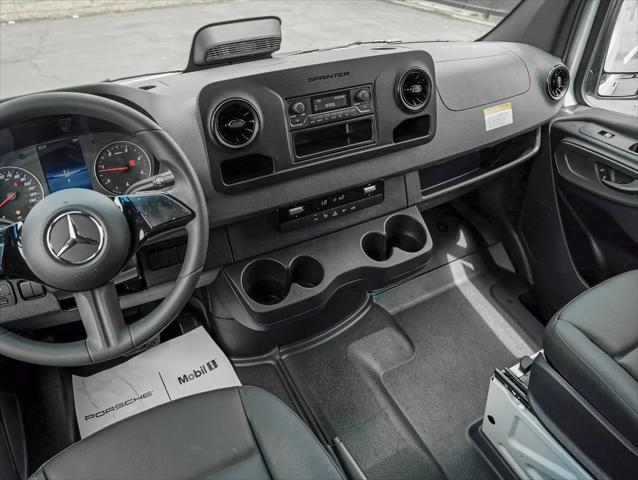 2025 Mercedes-Benz Sprinter 2500 High Roof 4-Cyl Diesel
