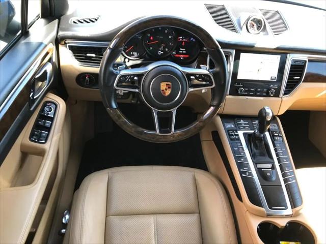 2017 Porsche Macan Macan