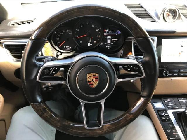 2017 Porsche Macan Macan