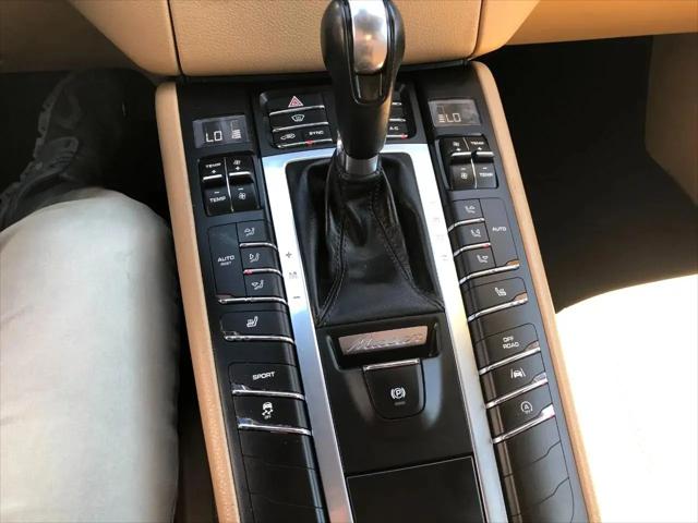 2017 Porsche Macan Macan