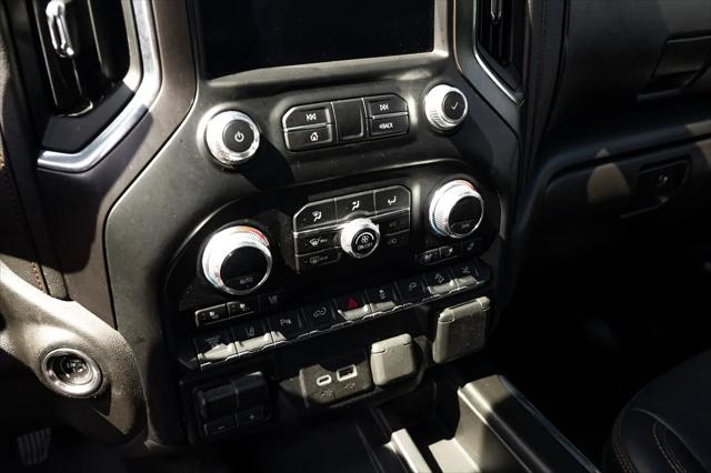 2023 GMC Sierra 3500HD 4WD Crew Cab Standard Bed AT4