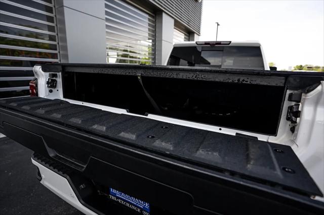2023 GMC Sierra 3500HD 4WD Crew Cab Standard Bed AT4