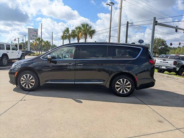 2023 Chrysler Pacifica Hybrid Limited