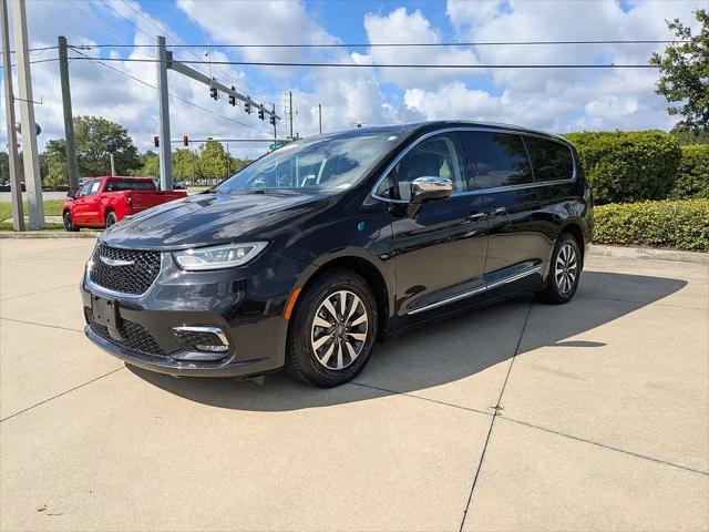 2023 Chrysler Pacifica Hybrid Limited