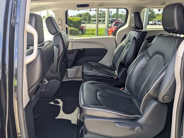 2023 Chrysler Pacifica Hybrid Limited