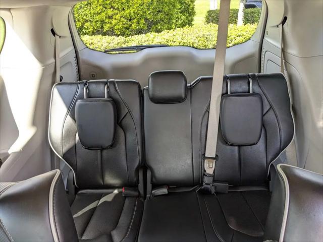 2023 Chrysler Pacifica Hybrid Limited