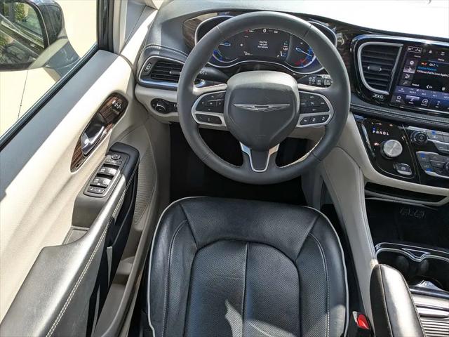 2023 Chrysler Pacifica Hybrid Limited