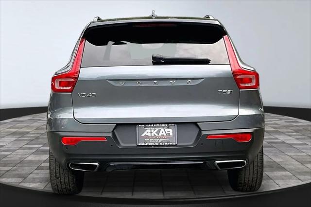 2019 Volvo XC40 T5 R-Design