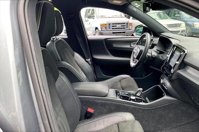 2019 Volvo XC40 T5 R-Design