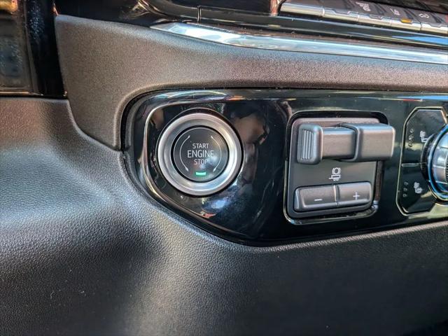 2025 GMC Sierra 3500HD 4WD Crew Cab Long Bed SLE