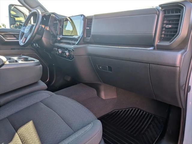 2025 GMC Sierra 3500HD 4WD Crew Cab Long Bed SLE