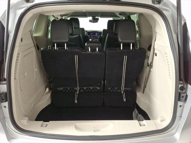 2024 Chrysler Pacifica Hybrid Select