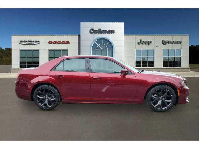2023 Chrysler 300 Touring L