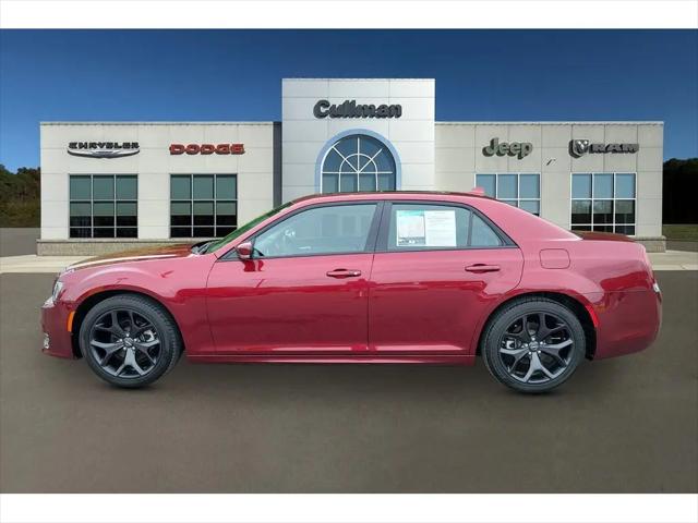 2023 Chrysler 300 Touring L
