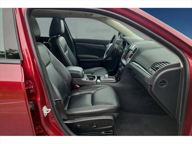 2023 Chrysler 300 Touring L