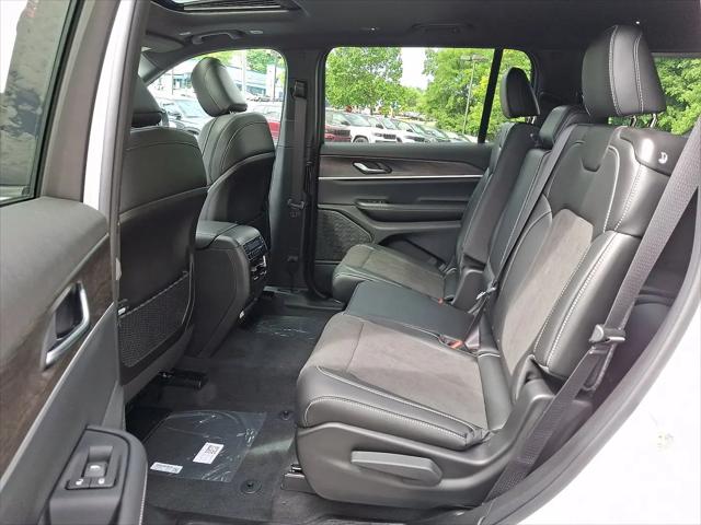 2026 Jeep Grand Cherokee L Altitude 4x4