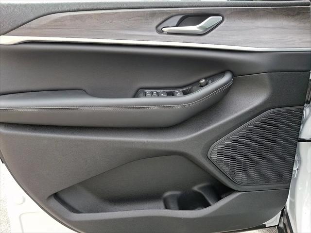 2026 Jeep Grand Cherokee L Altitude 4x4
