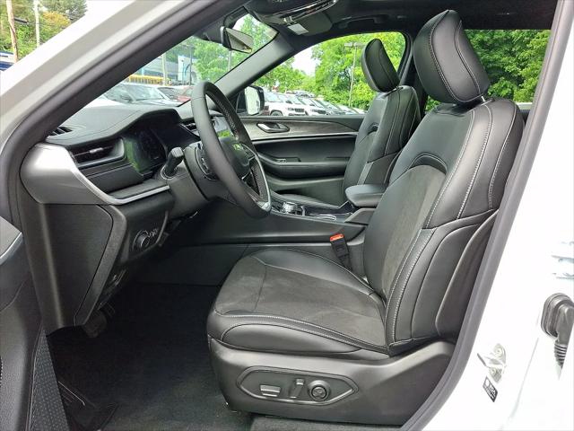 2026 Jeep Grand Cherokee L Altitude 4x4