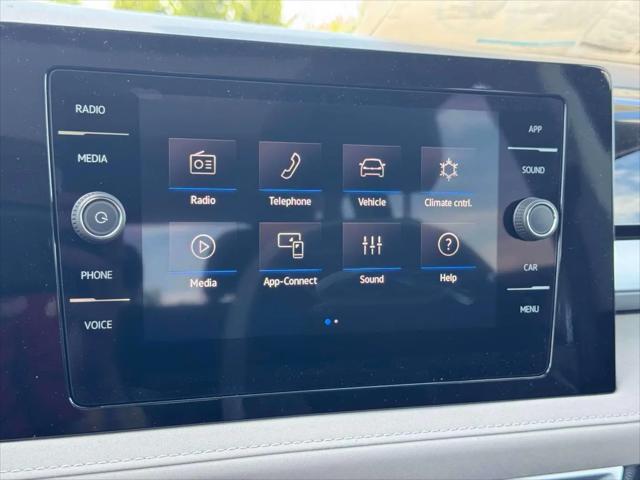 2026 Volkswagen Taos SE