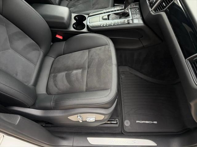 2016 Porsche Macan S