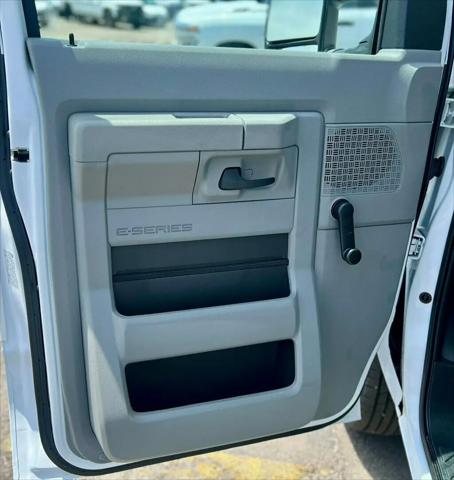 2024 Ford E-350 Cutaway E-350