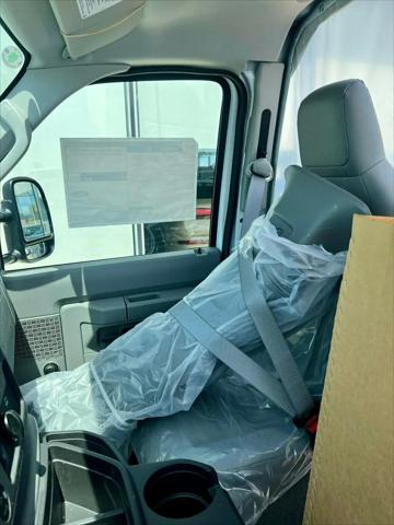 2024 Ford E-350 Cutaway E-350