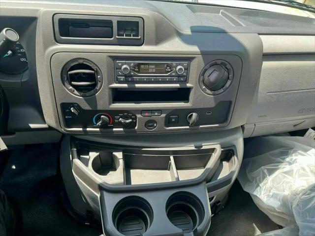2024 Ford E-350 Cutaway E-350
