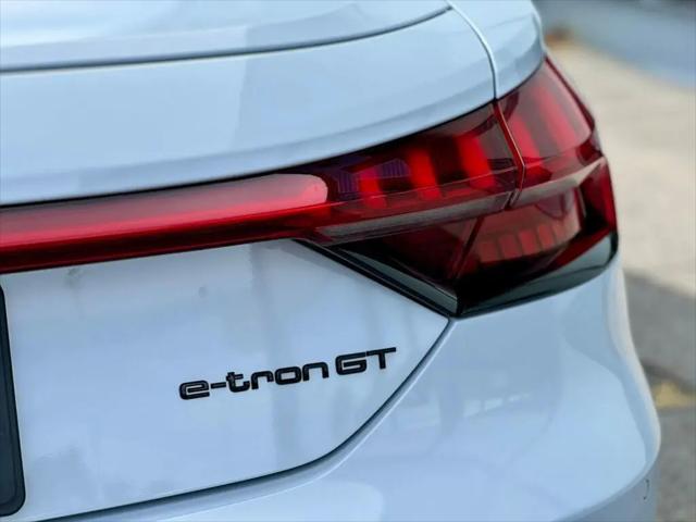 2022 Audi RS e-tron GT quattro