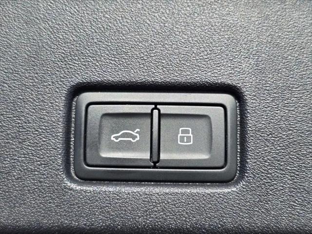 2023 Audi e-tron Premium 40 RWD