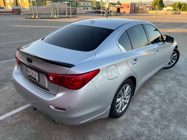 2015 INFINITI Q50 Premium