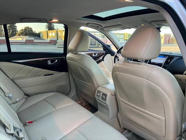 2015 INFINITI Q50 Premium