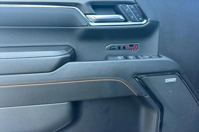 2024 GMC Sierra 1500 4WD Crew Cab Short Box AT4